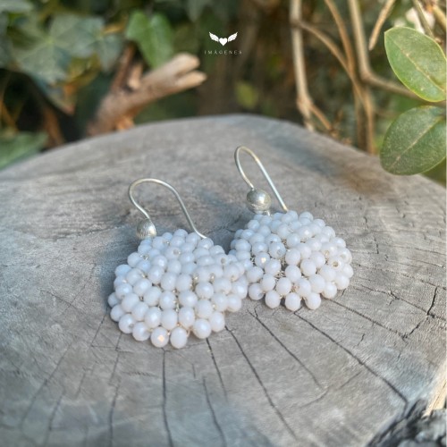 Aretes tejidos en plata con murano blanco Michaelle Butrica