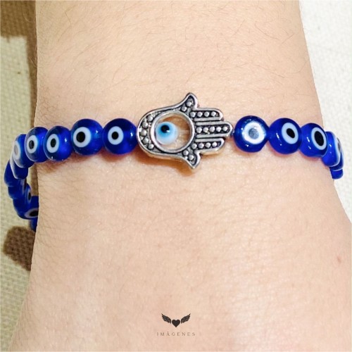 Pulsera de ojos turcos con dijes metálicos